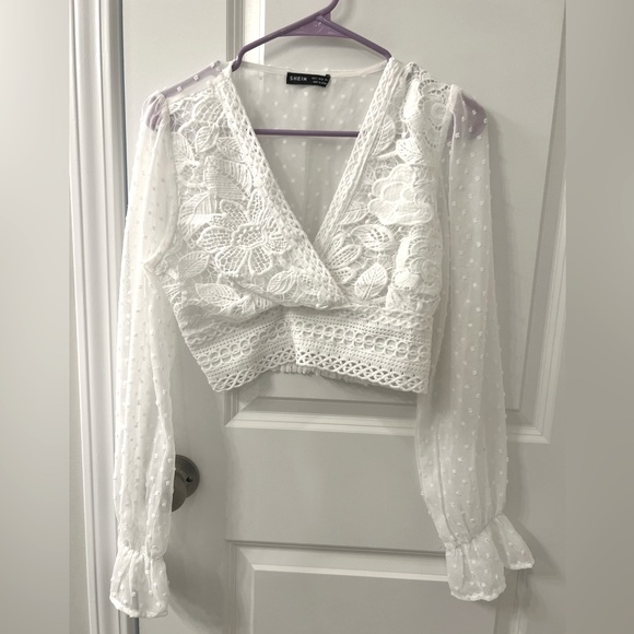 White floral top - Picture 1 of 1